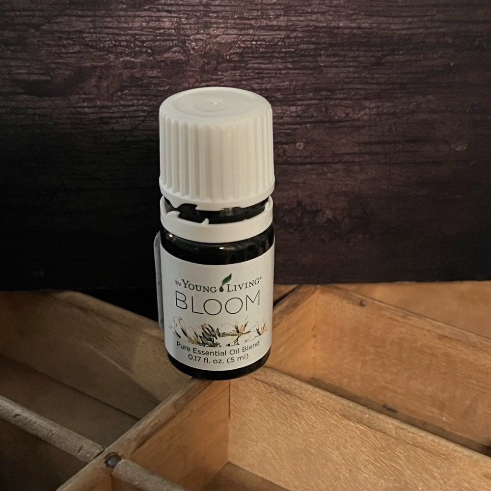 Young Living Bloom Oil with White Cap